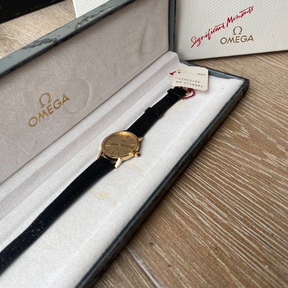 Vintage Omega De Ville Yellow Gold Dial Ladies Watch - NEW in original box - Picture 4 of 15